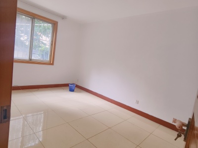 3室2廳1陽(yáng)臺(tái) 鐵合金廠宿舍臥室