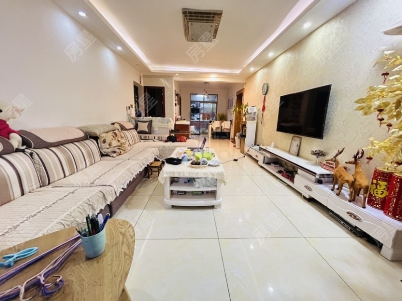 3室2廳2陽臺 綠園小區(qū)客廳