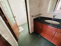 3室2廳2陽臺 云大小區(qū)衛(wèi)生間