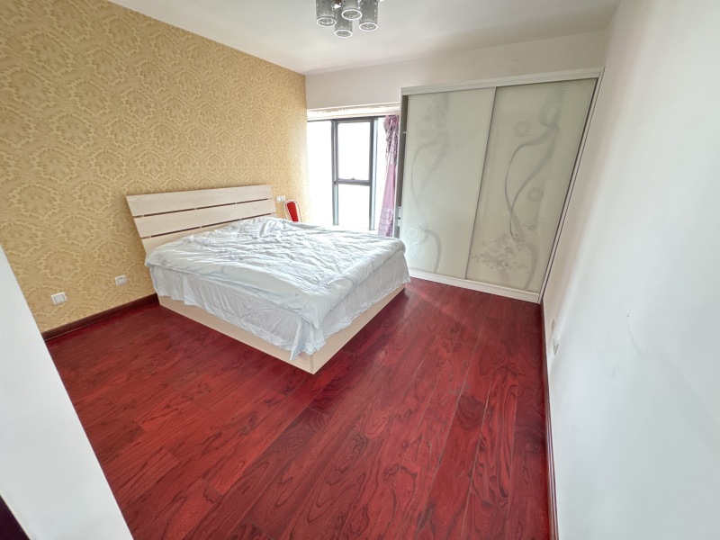 4室2廳2陽臺 濱江俊園一期臥室