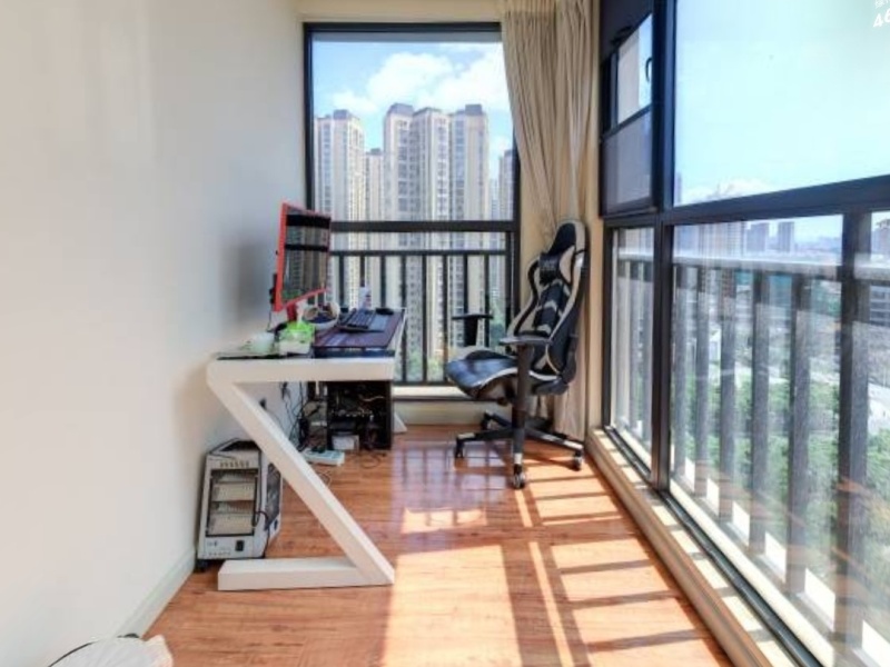 3室2廳 金坤尚城祥和里陽(yáng)臺(tái)