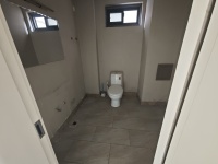 5室2廳3陽(yáng)臺(tái) 金江小區(qū)融苑衛(wèi)生間