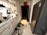 4室2廳2陽臺 同德昆明廣場B區(qū)門廳