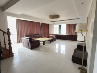 5室2廳3陽臺 東方廣場客廳