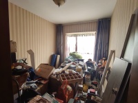 4室2廳2陽(yáng)臺(tái) 金江小區(qū)融苑臥室