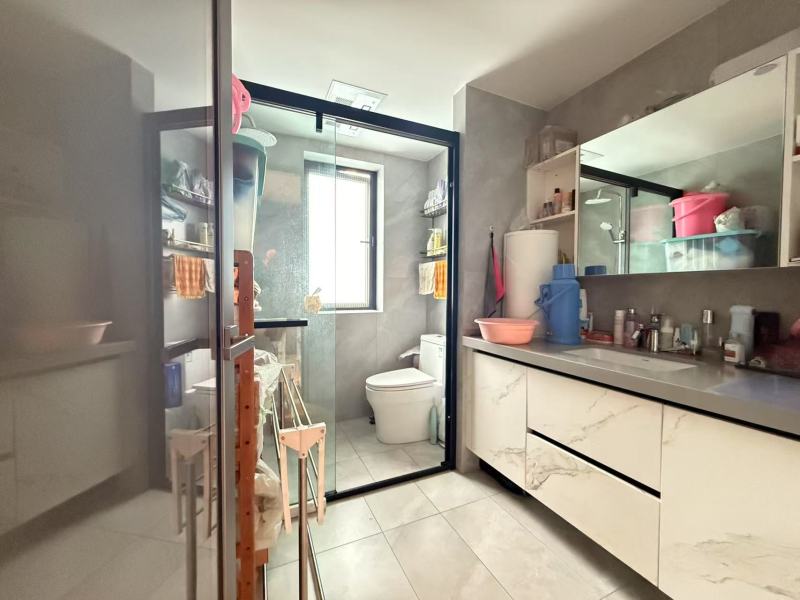 4室2廳2陽臺 華潤悅府一期衛(wèi)生間