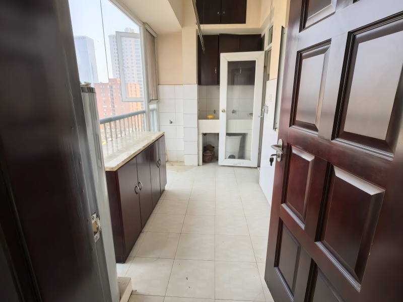 5室2廳3陽臺 東方廣場陽臺