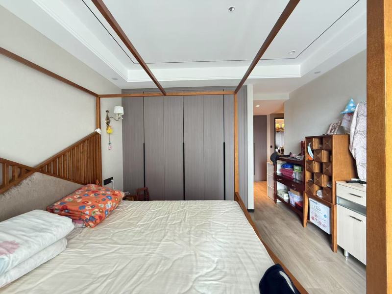 4室2廳2陽臺 華潤悅府一期臥室