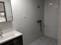 3室2廳1陽臺(tái) 東寺公寓公寓衛(wèi)生間