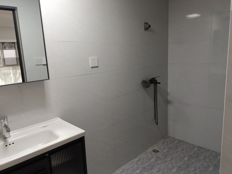 3室2廳1陽臺(tái) 東寺公寓公寓衛(wèi)生間