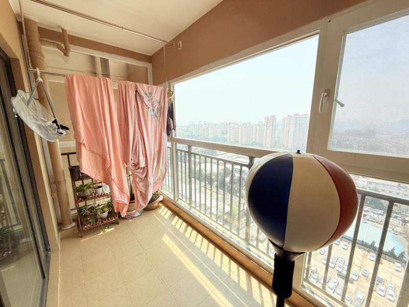 万科城市之光阳台
