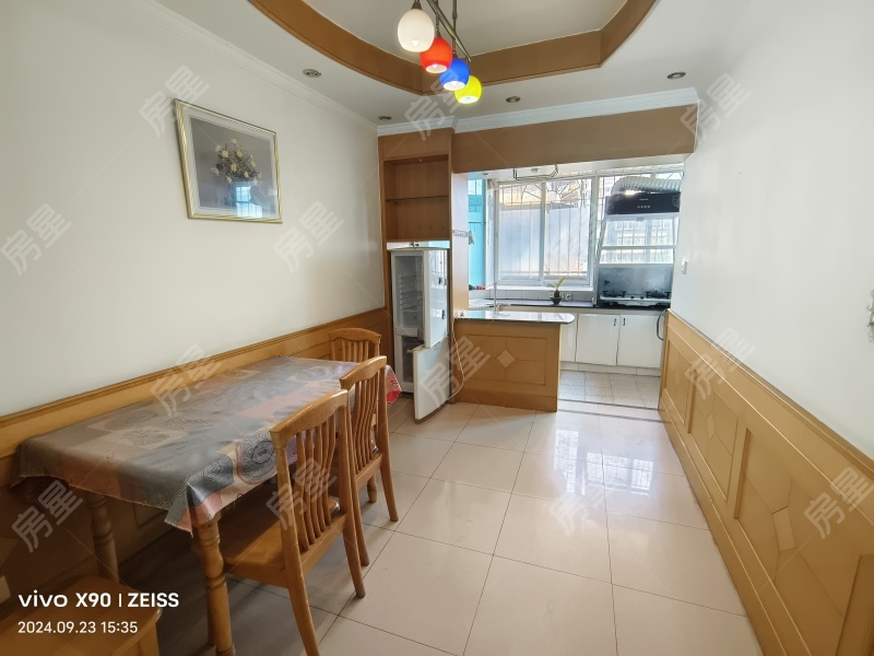 3室2廳1陽臺 南疆花園餐廳