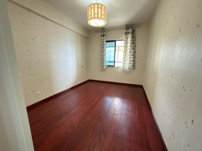 4室2廳2陽臺 濱江俊園一期臥室