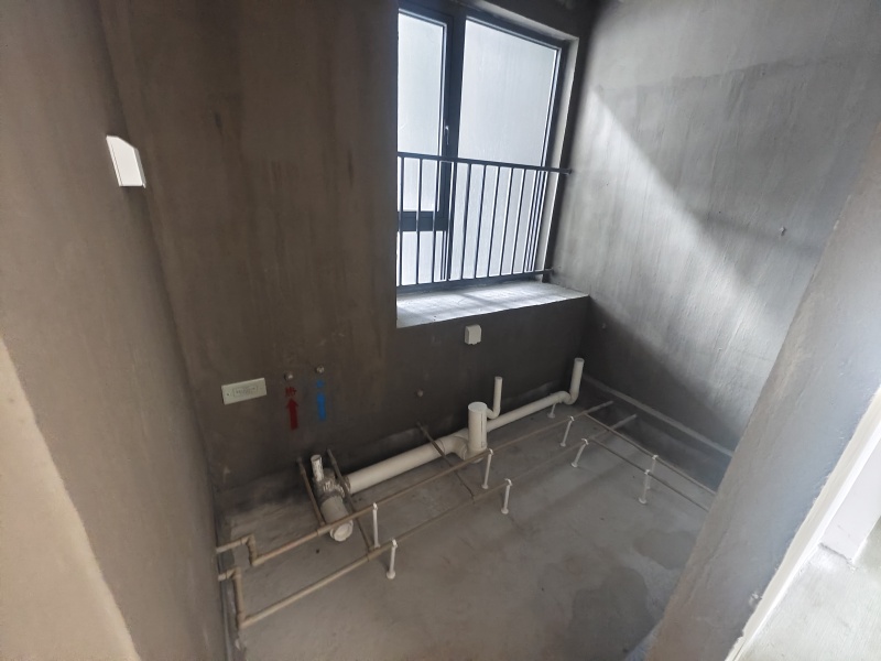 3室2廳2陽(yáng)臺(tái) 中交泓園衛(wèi)生間