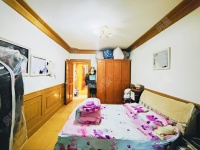 3室2廳2陽臺 綠園小區(qū)臥室