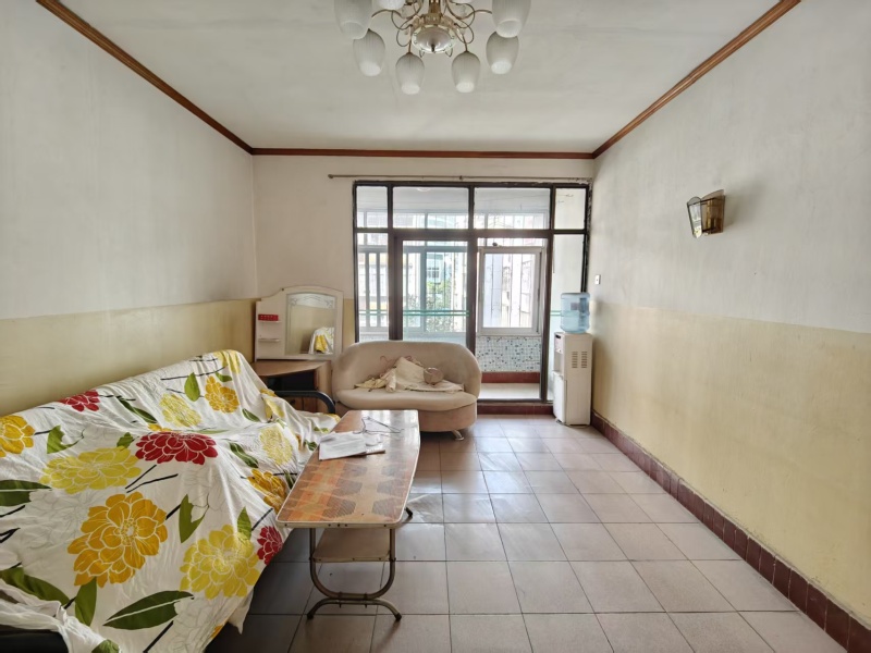 2室2廳1陽(yáng)臺(tái) 新迎小區(qū)九組團(tuán)客廳