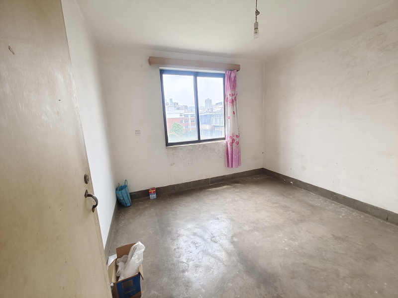 3室2廳1陽臺 萬?；▓@臥室