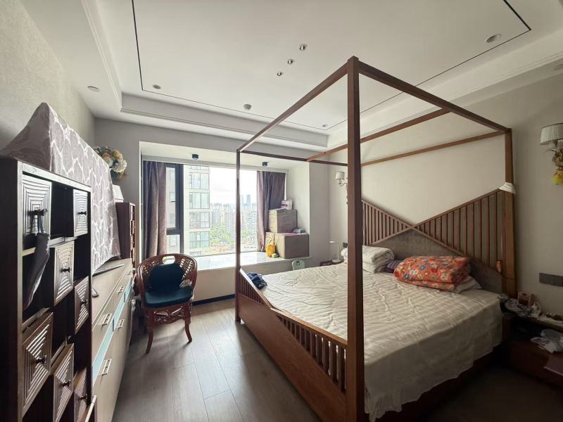 4室2廳2陽臺 華潤悅府一期臥室