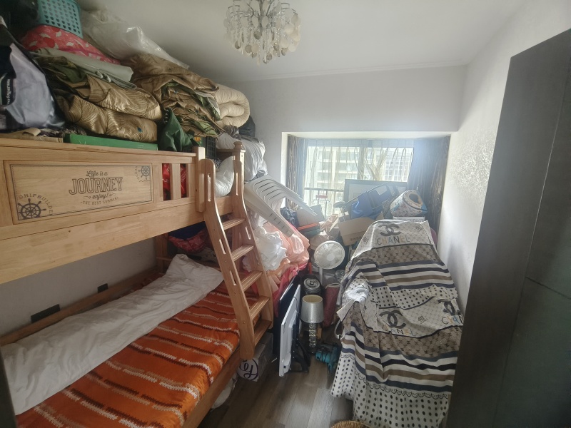 4室2廳2陽(yáng)臺(tái) 萬(wàn)科翡翠濱江五期臥室