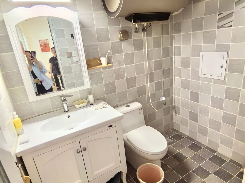 3室2廳1陽臺(tái) 藍(lán)色經(jīng)典現(xiàn)代洋房衛(wèi)生間