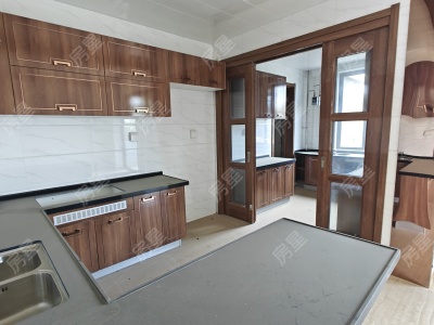 5室2廳3陽(yáng)臺(tái) 碧桂園KCC云南映象