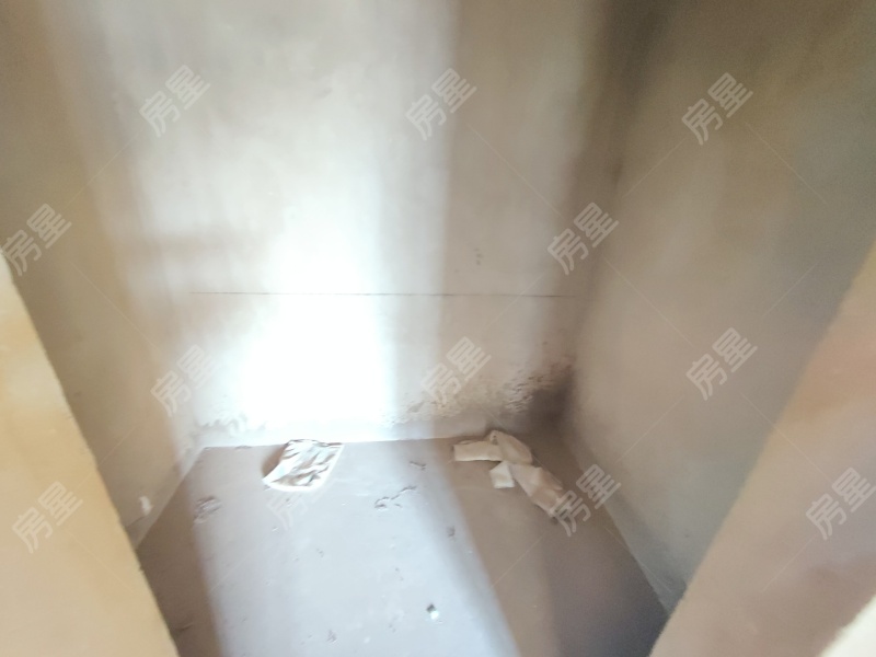 5室2廳2陽臺(tái) 貴研自然界其他