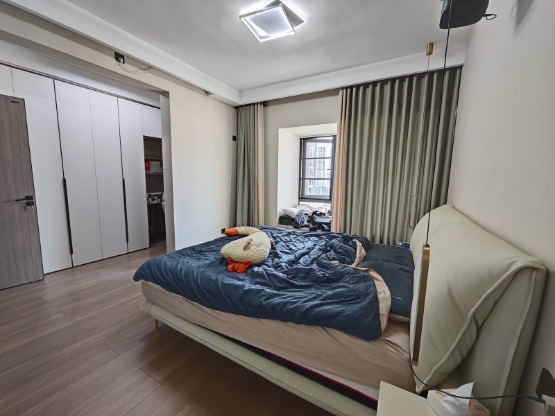 4室2廳2陽臺 招商雍和府二期臥室