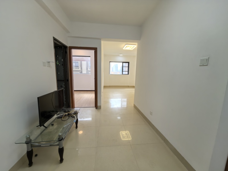 2室1廳1陽(yáng)臺(tái) 南亞未來城餐廳