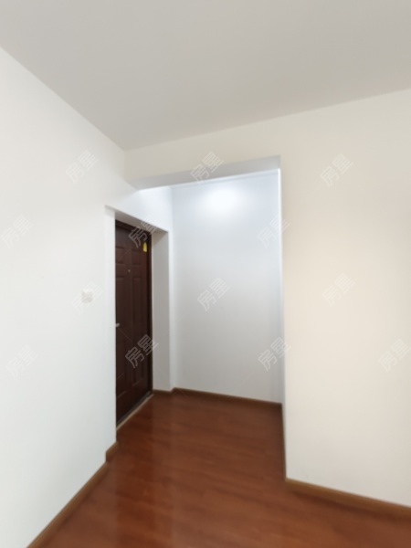 3室2廳2陽臺 俊發(fā)城牡丹苑門廳