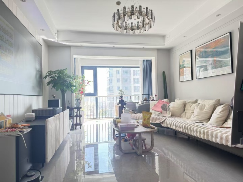 5室2廳2陽臺 華潤悅府一期客廳