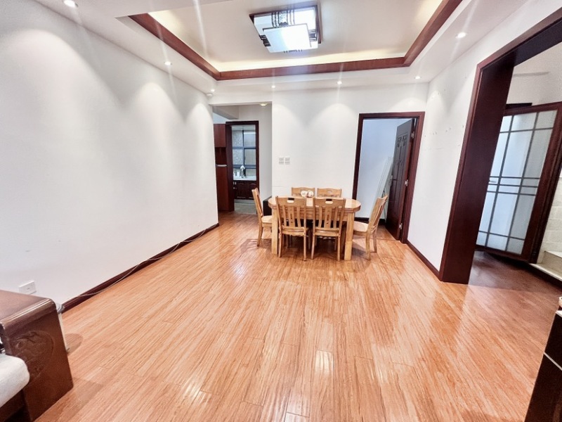 3室2廳2陽(yáng)臺(tái) 濱江俊園回遷組團(tuán)餐廳