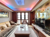 3室2廳2陽臺(tái) 盛高大城二期客廳