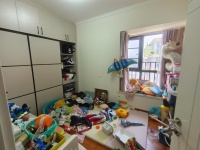 4室2廳2陽臺 金域緹香臥室