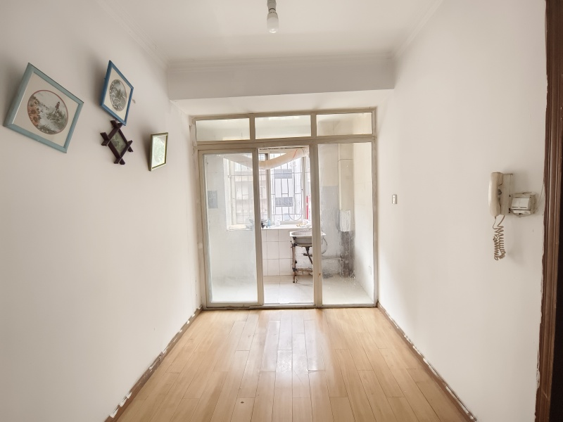 2室2廳1陽(yáng)臺(tái) 凱苑小區(qū)餐廳