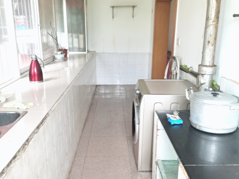 2室2廳1陽臺 江岸小區(qū)韻江里廚房