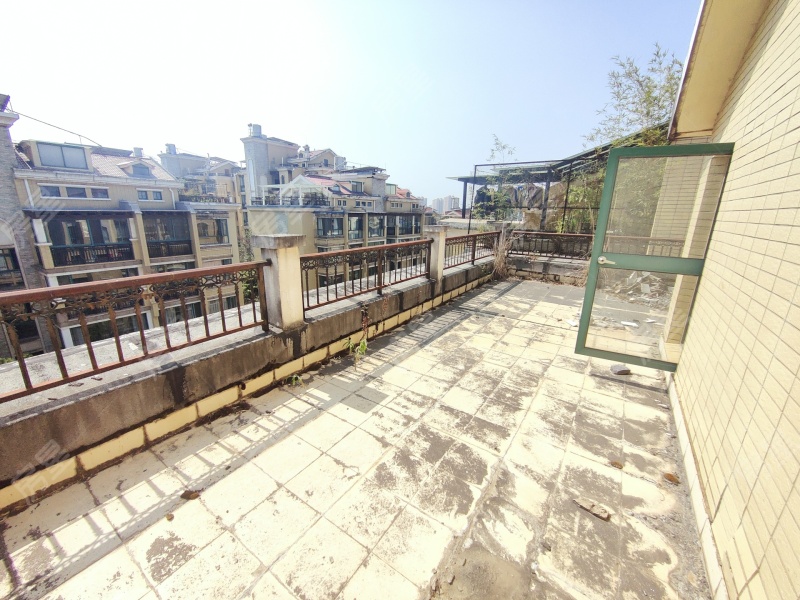 5室2廳2陽臺(tái) 貴研自然界自家花園