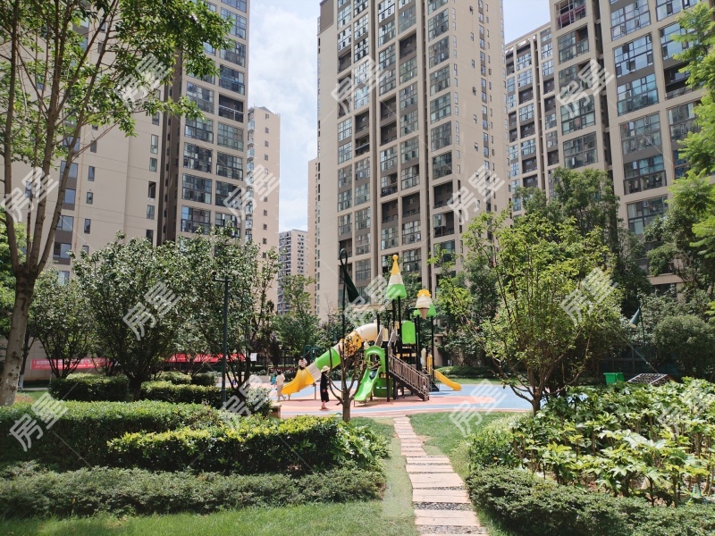 3室2厅1阳台 恒大城A1地块自家花园