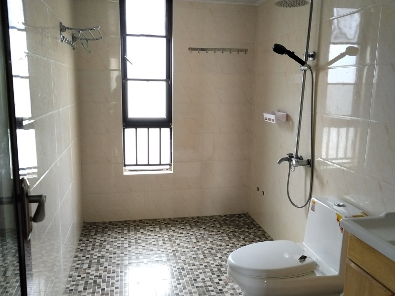 4室2廳2陽(yáng)臺(tái) 蘭亭上錦二期衛(wèi)生間