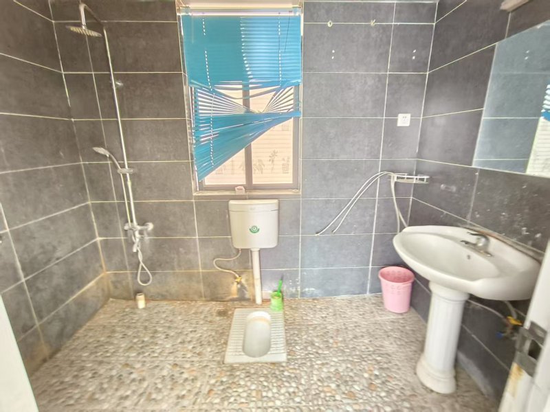 3室2廳1陽(yáng)臺(tái) 鑫金花園衛(wèi)生間