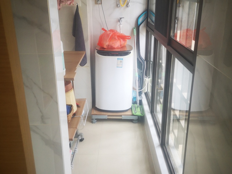 5室2廳1陽臺(tái) 北大資源博泰城陽臺(tái)