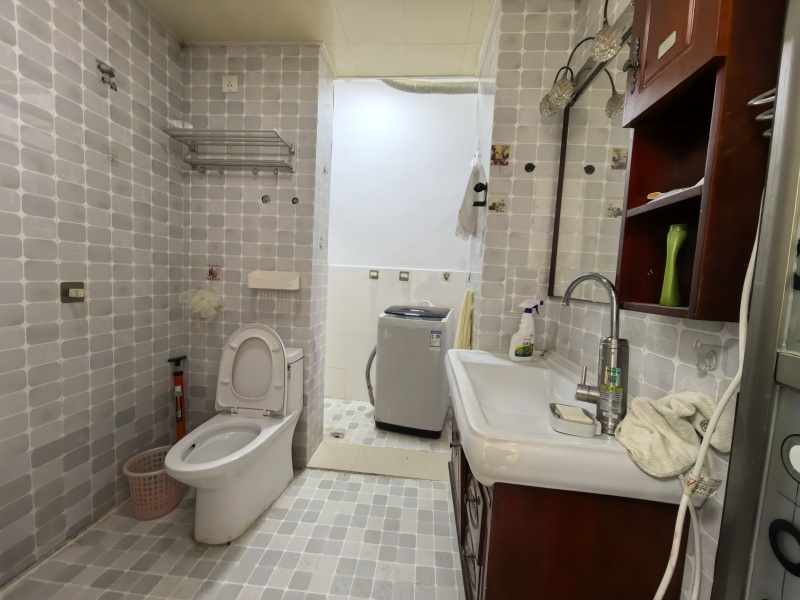 2室1廳1陽(yáng)臺(tái) 南亞未來城衛(wèi)生間