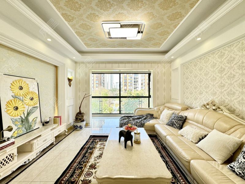 4室2廳2陽臺 清水佳湖雅居客廳