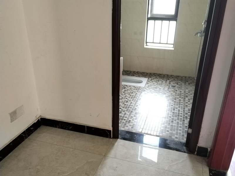 4室2廳2陽(yáng)臺(tái) 蘭亭上錦二期衛(wèi)生間