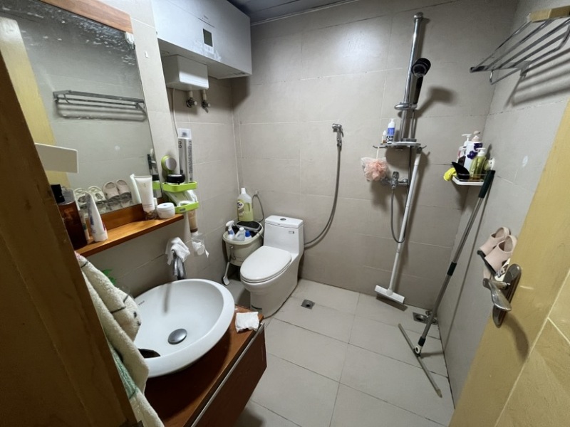 2室2廳1陽臺(tái) 滇池印象花園衛(wèi)生間