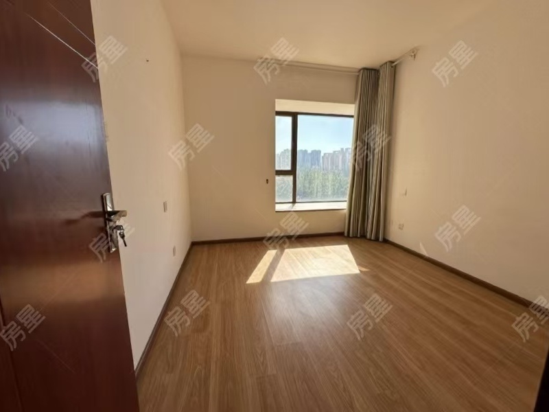 4室2廳2陽臺 中鐵水岸青城A2地塊臥室