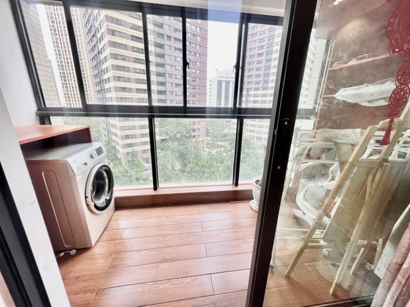 3室2廳2陽(yáng)臺(tái) 濱江俊園回遷組團(tuán)陽(yáng)臺(tái)