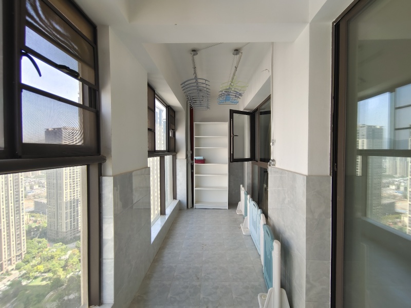 3室2廳2陽臺 俊發(fā)城牡丹苑陽臺