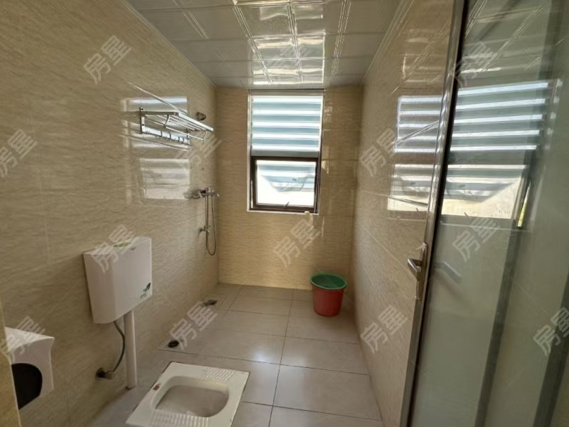 4室2廳2陽臺 中鐵水岸青城A2地塊衛(wèi)生間