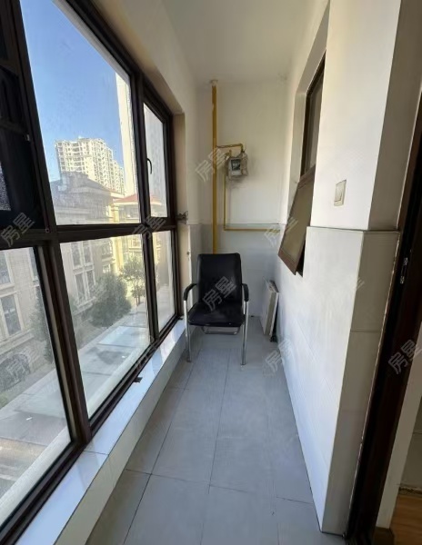 4室2廳2陽臺 中鐵水岸青城A2地塊陽臺