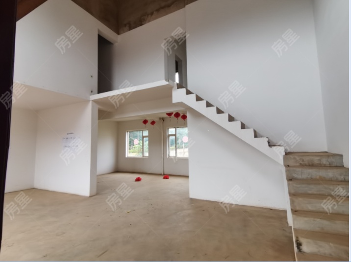 6室2廳4陽(yáng)臺(tái) 西亞山莊別墅客廳